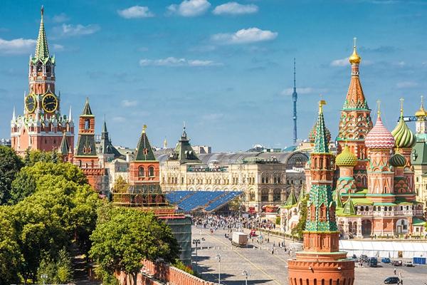 每年约有30-50万俄罗斯人到访金环9个城市
